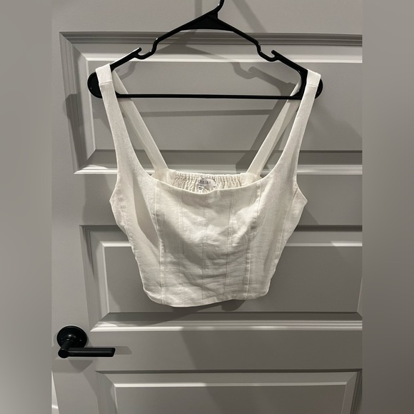 South Moon Under Abbeline White Crop Tank Size Large - Picture 3 of 4